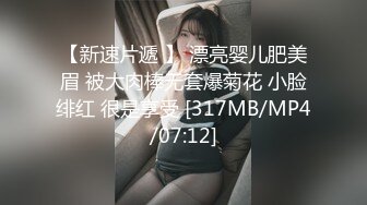 【网吧搭讪勾引】某网红主播在网吧搭讪隔壁大叔，在网吧厕所就直接干了起来