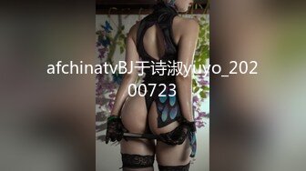 [MP4/ 2G] 可爱风骚的小妹子，各种展示听狼友指挥揉奶玩逼，粉嫩干净自己抠逼呻吟