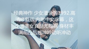 黑客破解家庭网络摄像头TP奶子都挺大的姐妹俩换着洗澡妹子身体这是怎么了全是伤疤还上药呢