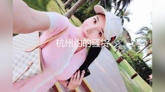 喜欢被干的骚女少妇  射在她肚子上