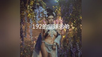 美乳翹臀的魔鬼身材性感長髮美女被大屌情人插的太猛大叫：不行了,從後面進的太深了,你今天怎麼那麼厲害