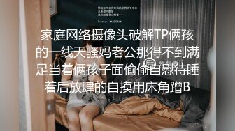 学院女厕偷拍长裙白帽美女 极粉的唇里面露出鲜嫩的肉核