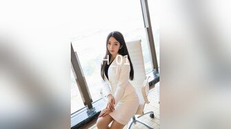 商场女厕全景多角度偷拍躲在里面抽烟的长发美女多毛小嫩鲍