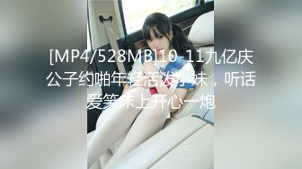 最新青春无敌！抖音风极品身材裸舞女王【E小姐】2024特辑，抖臀各种挑逗跳舞时胸部都快飘起来了，胸软爽至巅峰